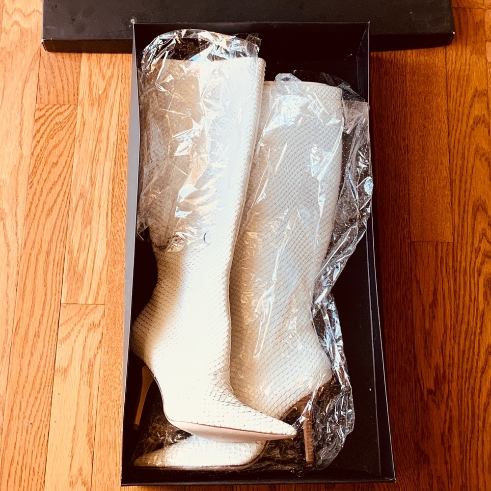 Ladies boots